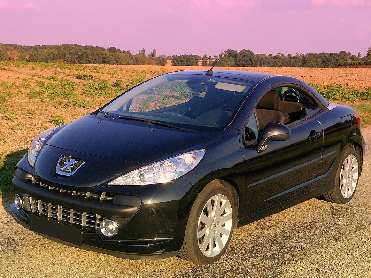 PEUGEOT 207 CC