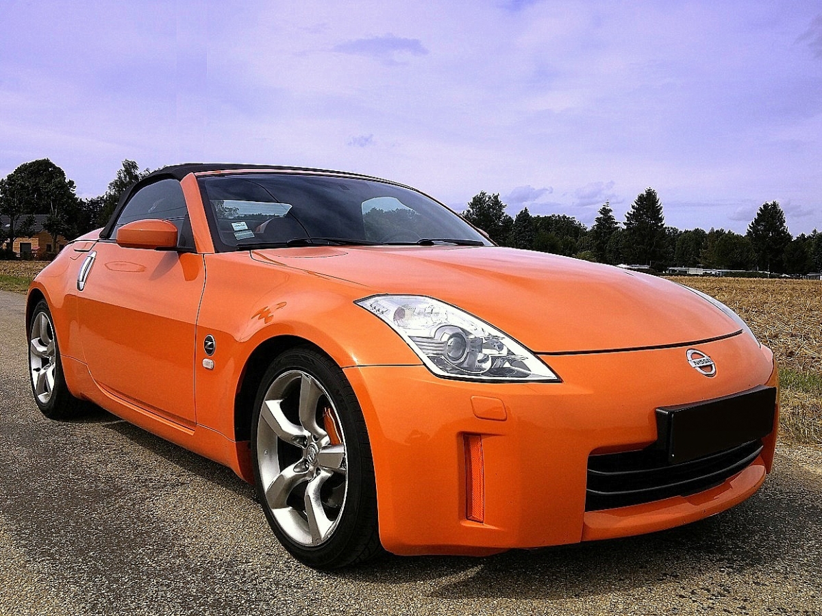 NISSAN 350Z ROADSTER SOLAR ORANGE