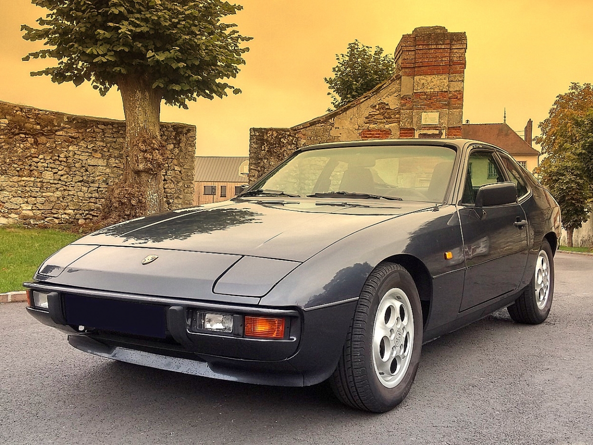 PORSCHE 924 S 150cv