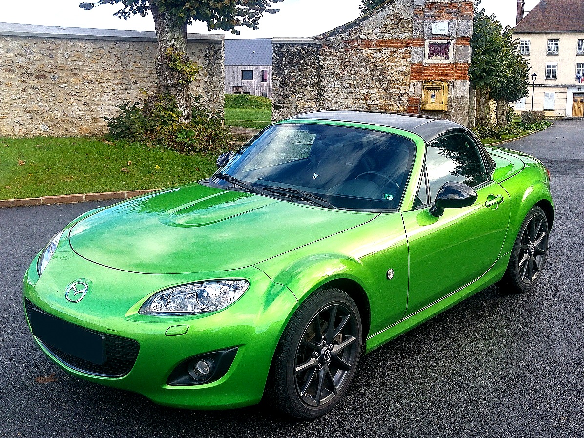 MAZDA MX5 NC RC KARAI 2011